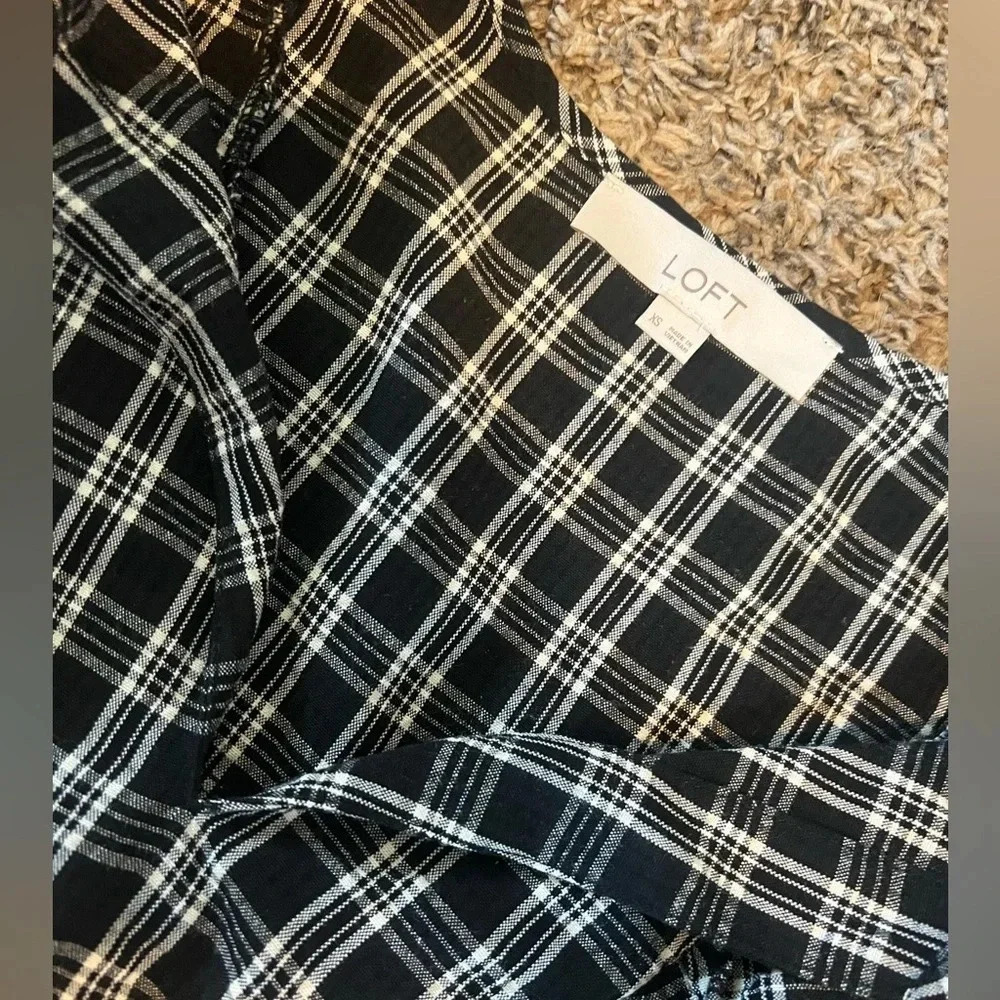 Loft bubble sleeve plaid ruffle top - Picture 3 of 3